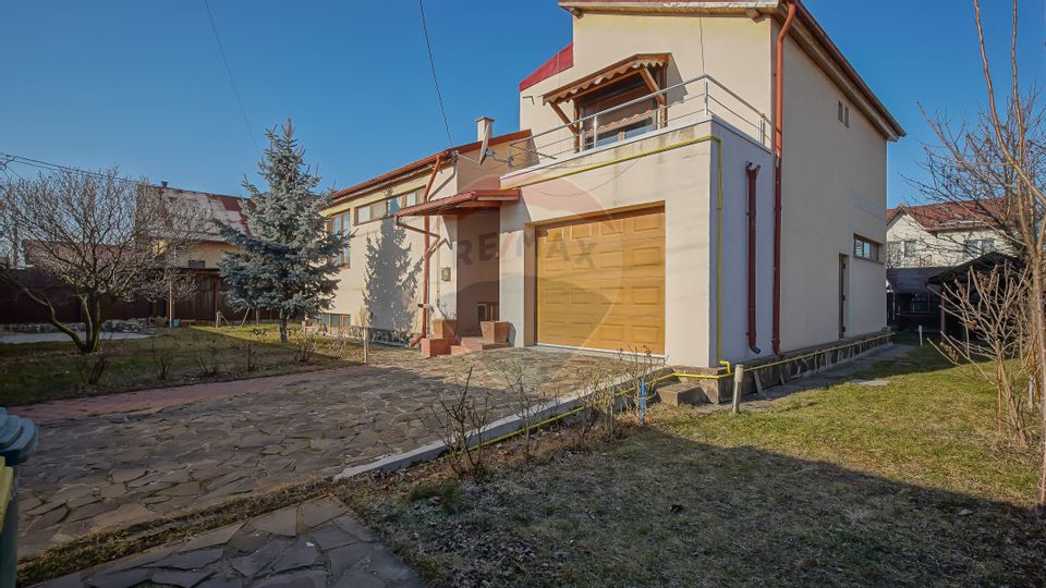 6 room House / Villa for sale