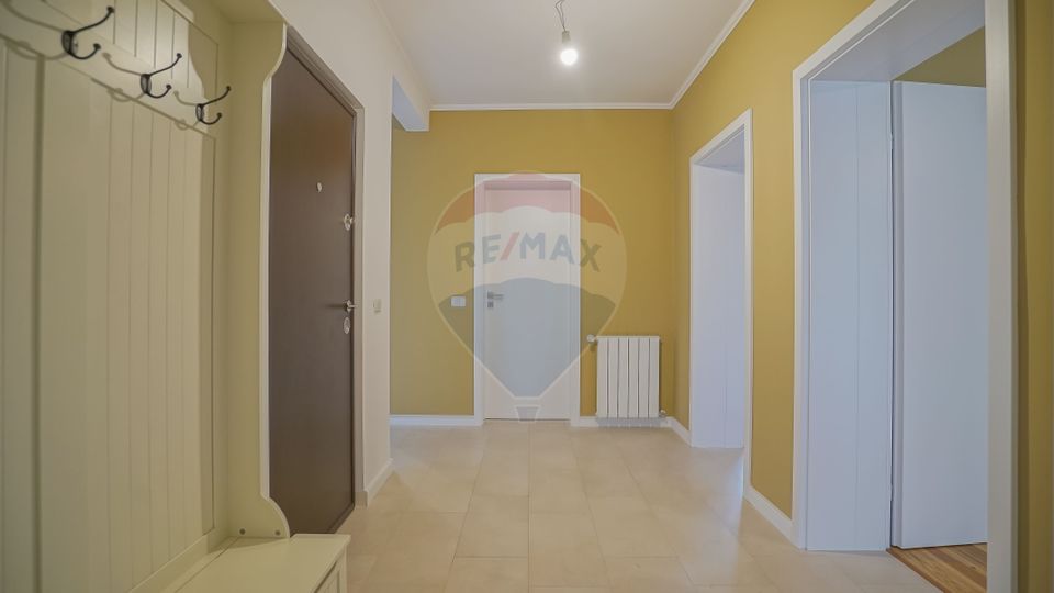 5 room Apartment for sale, Centrul Civic area
