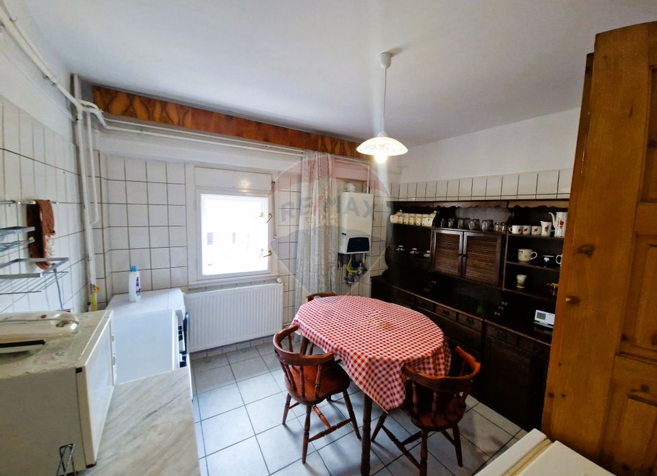 3 room Apartment for rent, Malul Muresului area