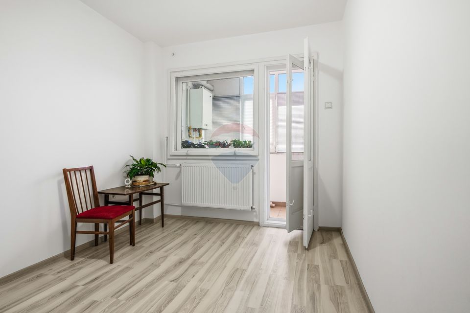 3 room Apartment for sale, Palat area