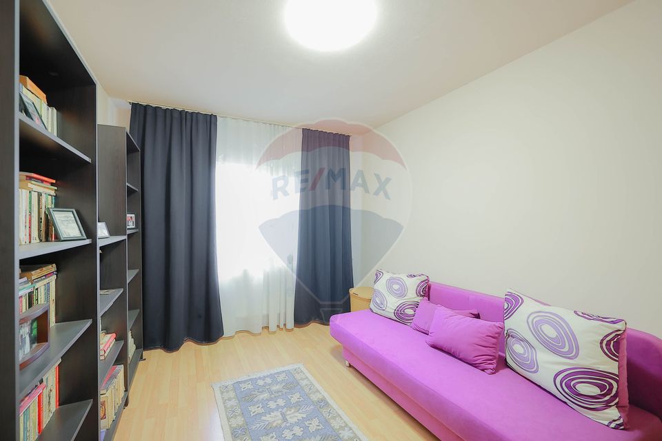 Apartament cu 3 camere de vânzare, în zona Dragoș Vodă