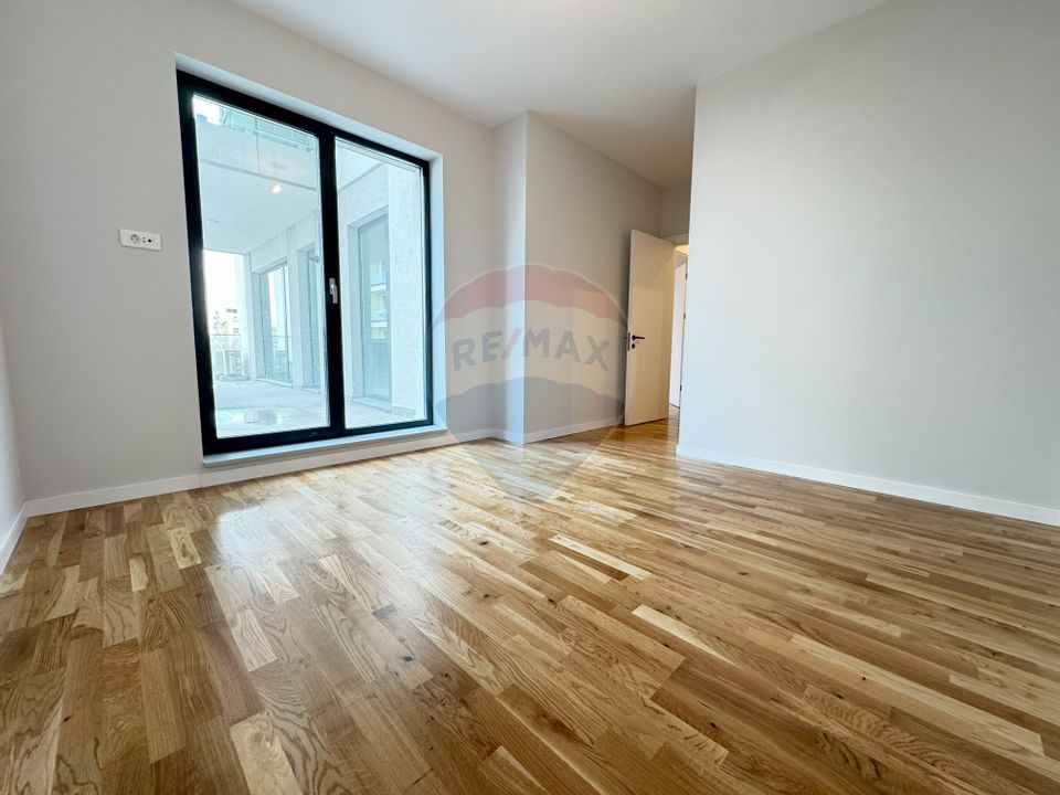 Apartament cu 3 camere de vânzare - Băneasa