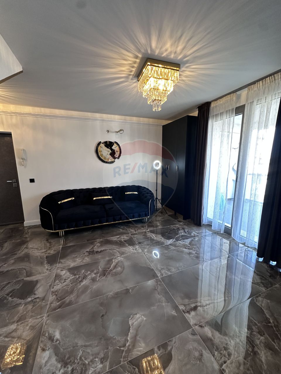 Apartament cu 4 camere de vânzare