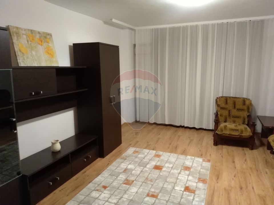 Apartament cu 3 camere de închiriat în zona Stirbei Voda