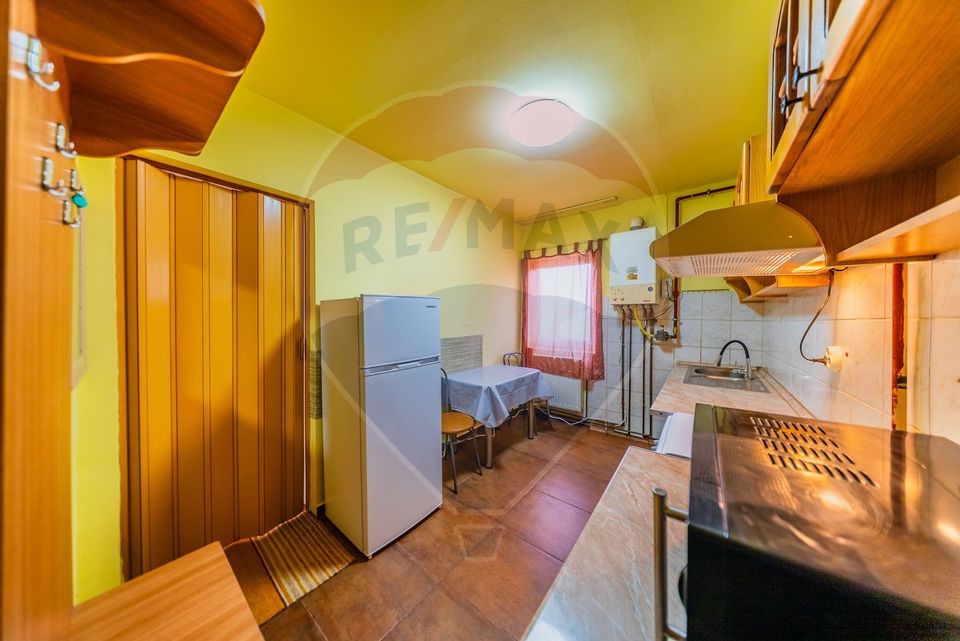 Apartament cu o camera in zona Parneava