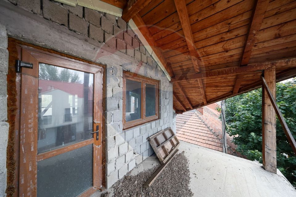 CASA LA ROSU | TOMIS 21 | 325MP | 346MP CURTE | 470 TEREN |ACCES AUTO