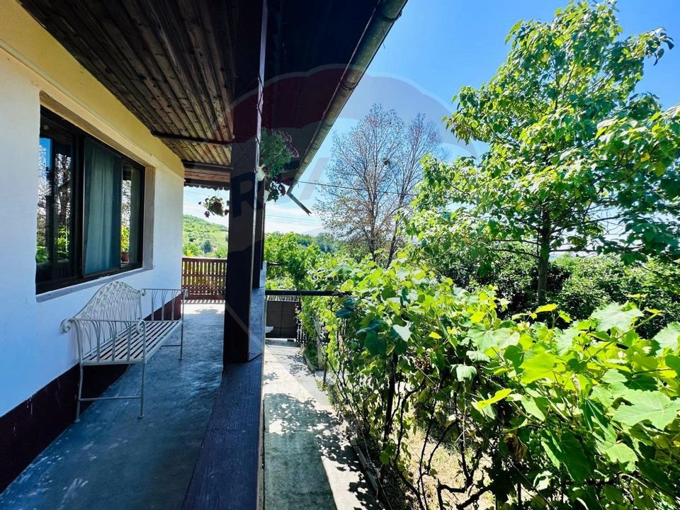 Casa cu Toate Utilitatile,Vedere Panoramica,Livada-Stefanesti, Arges