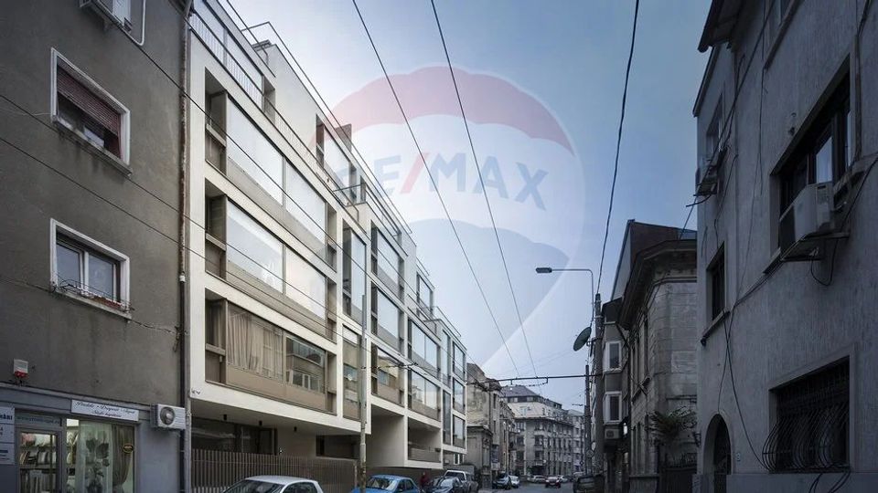 Vanzare apartament 3 camere | Victoriei | 105 mp | garaj | boxă