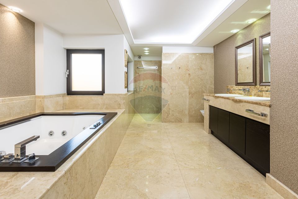 9 room House / Villa for sale, Km 4 area