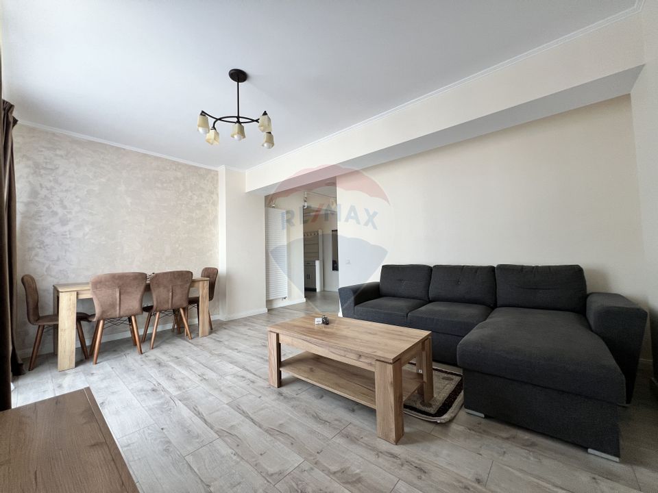 3 camere decomandat, bloc nou. Terasă 8.8 mp  Mobilat & loc de parcare