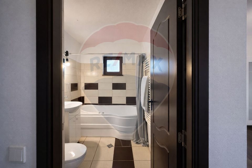 24 room Hotel / Pension for sale