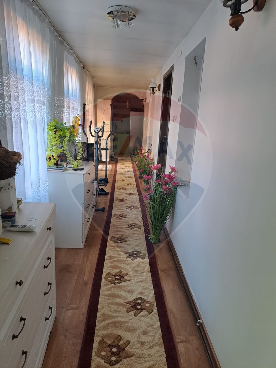 6 room House / Villa for sale, Sud area