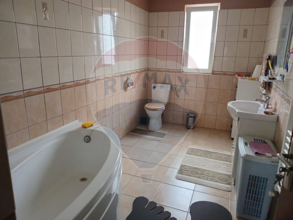 4 room House / Villa for sale