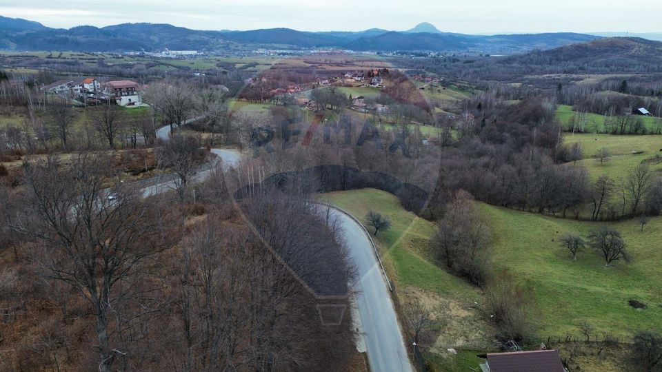 Casă / Vilă cu 7 camere   în zona Bran-Tohanita