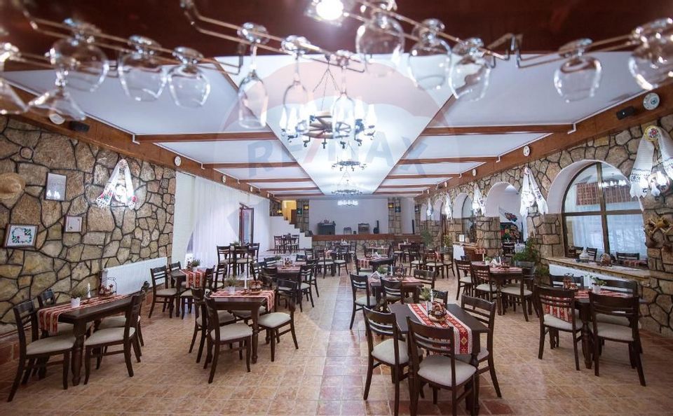 Hotel cu restaurant si terasa de vanzare în Eforie Sud