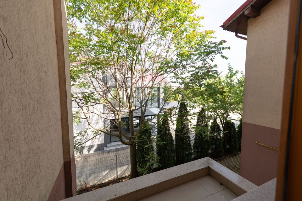 House for sale white 7 rooms 411sqm land com Berceni Bd 1 Mai