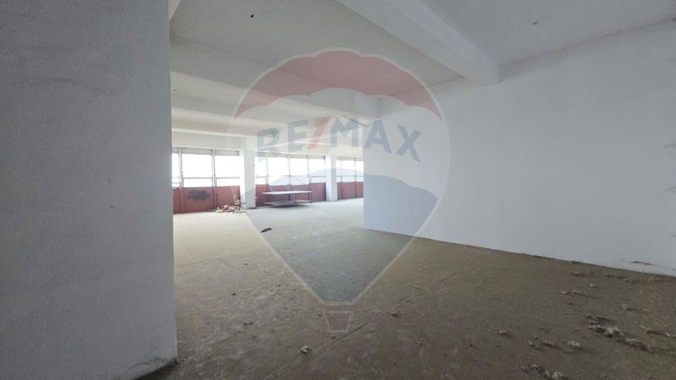 2,428sq.m Commercial Space for rent, Nord-Est area