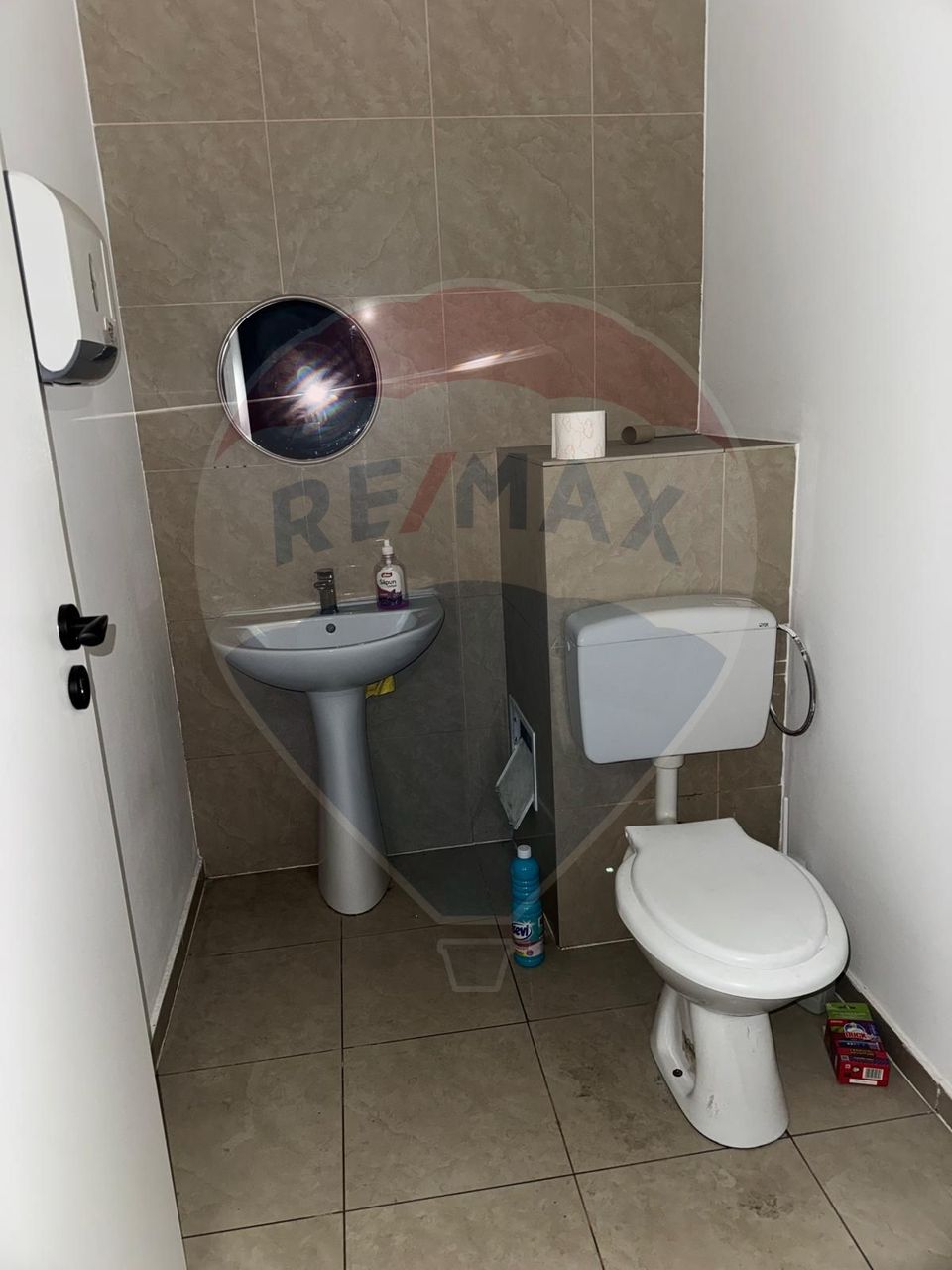 95sq.m Commercial Space for rent, Craiovita Noua area