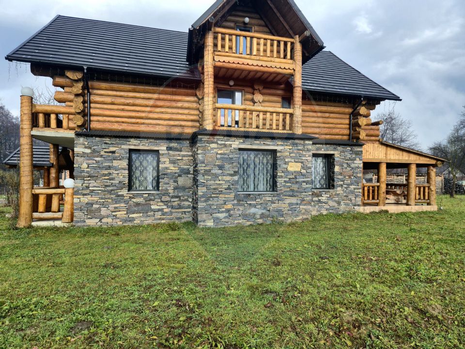 Casă / Vilă cu 6 camere de vânzare