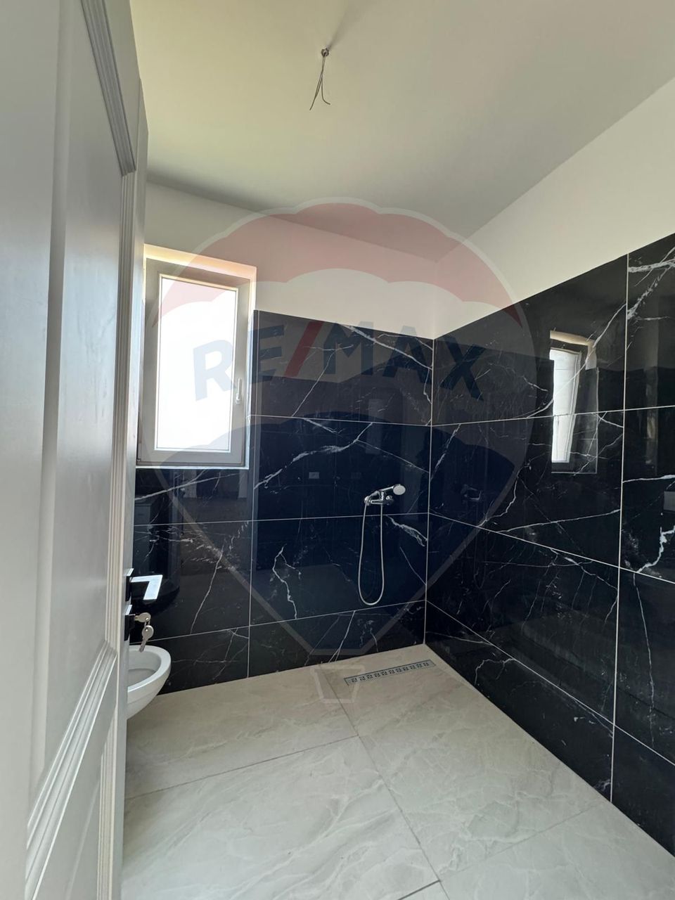 Apartament cu 2  camere de vânzare în zona Gradiste