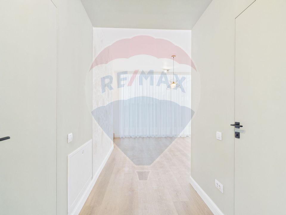 Vila luminoasa cu 4 camere si panouri solare in Amber FOREST Tunari