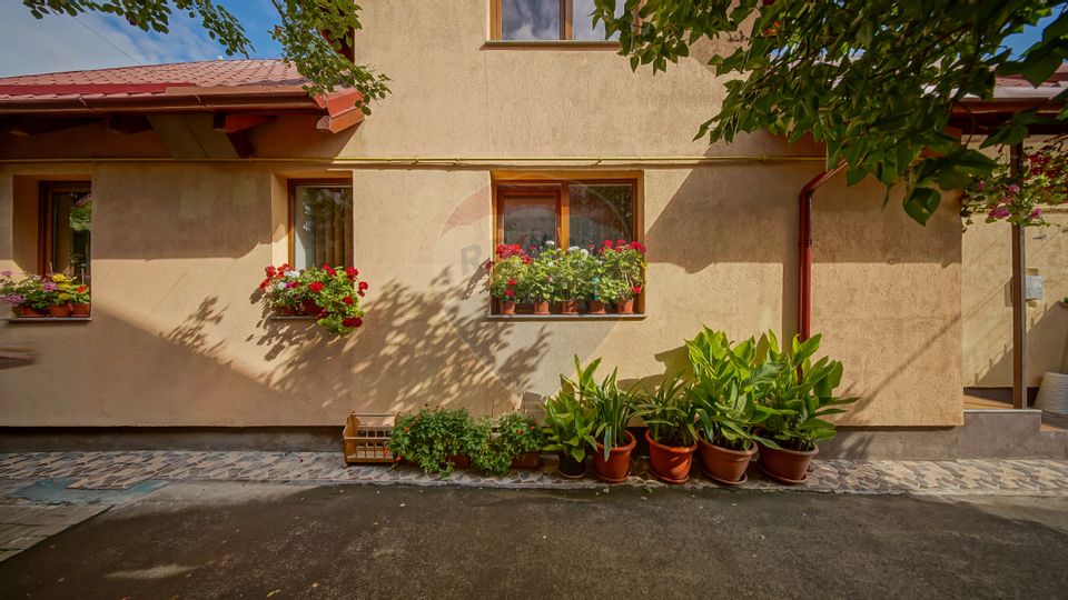 REZERVAT Casă tipică pentru un stil de viață liniștit  Craiter, Brașov