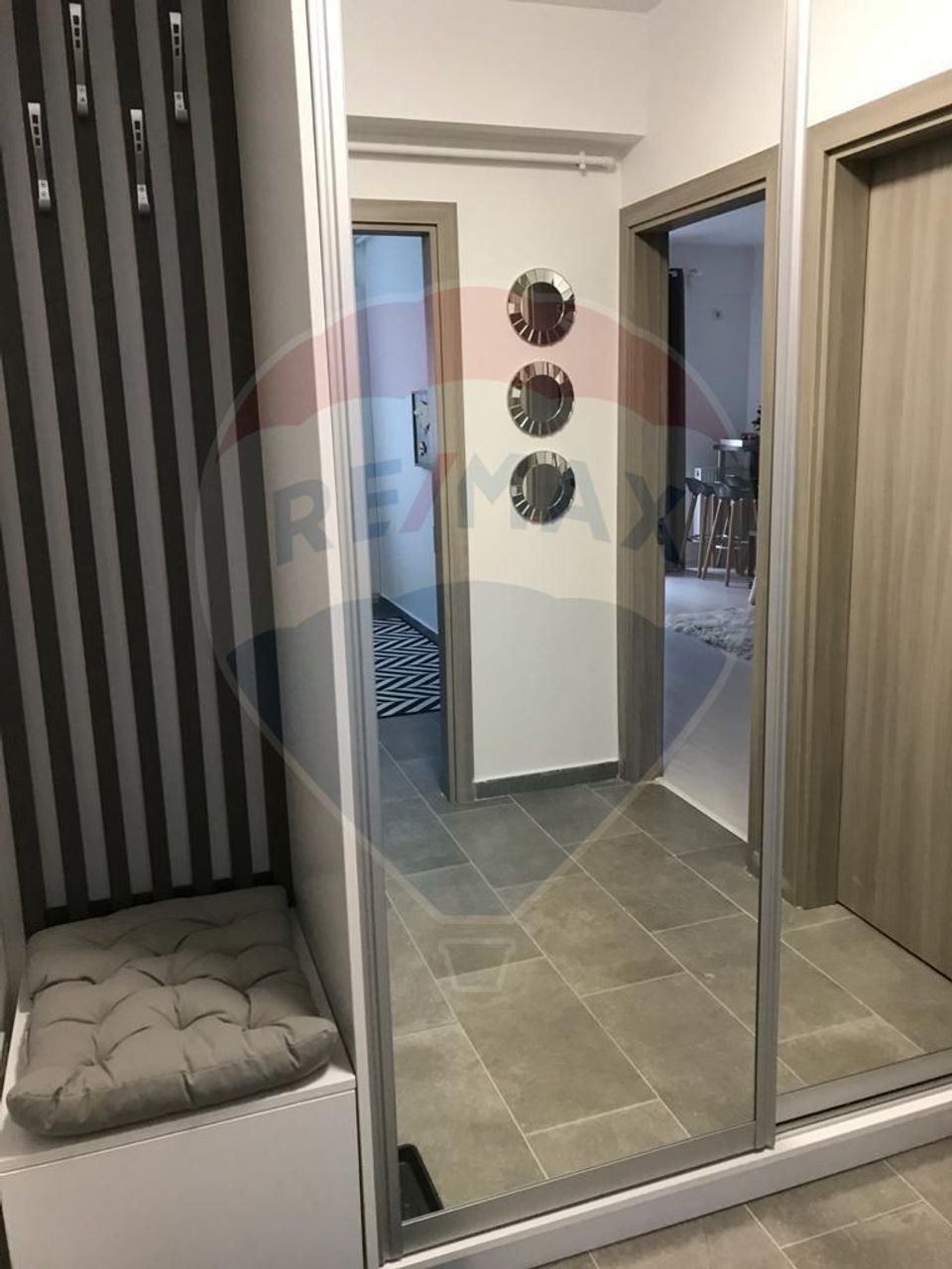 Apartament 2 camere, tip studio de vanzare, 5 minute metrou Berceni