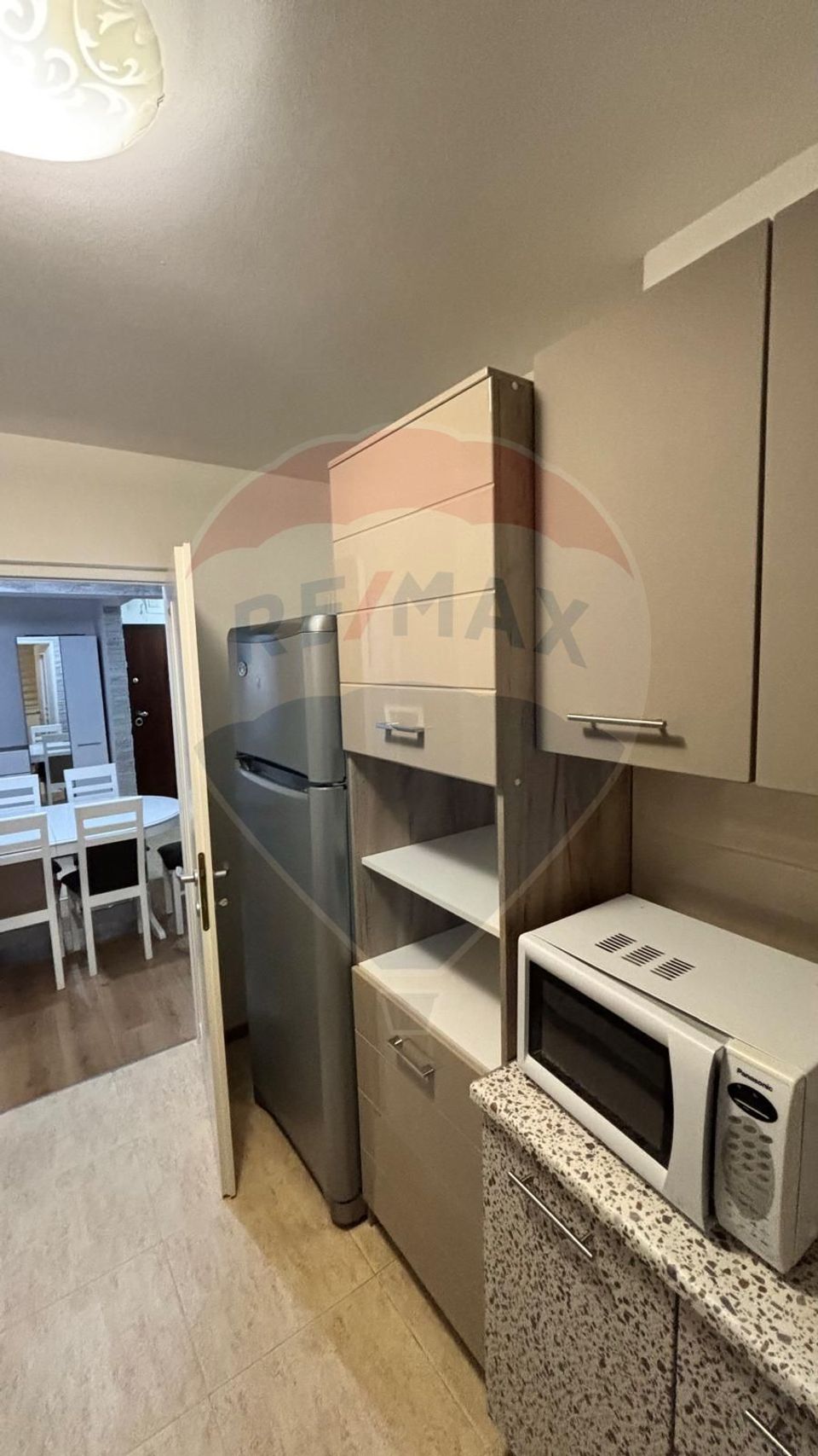 Apartament modern de închiriat cu 2 camere în zona Coresi