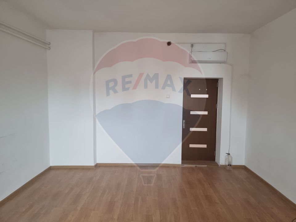 22.13sq.m Commercial Space for rent, Central area