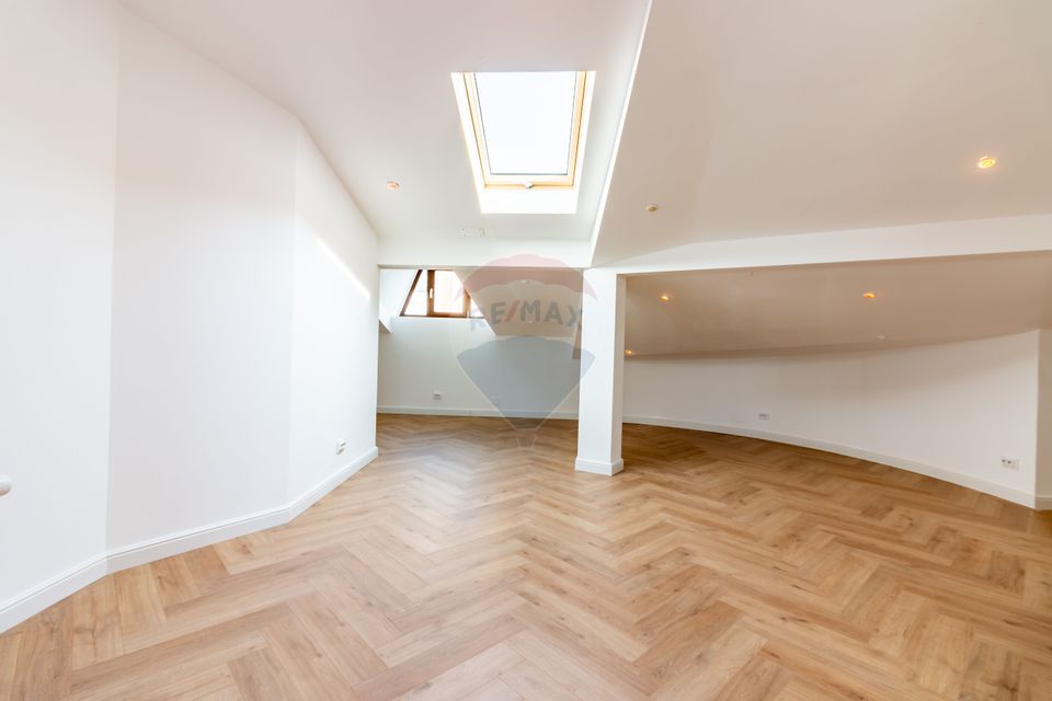 Casă individuala în Aviatiei, adiacent Bulevardul Aerogarii, 4xparcare