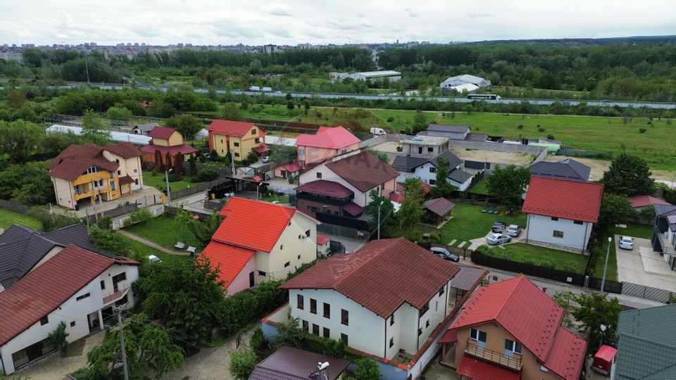 Casă cu 6 camere de vânzare în Pitești