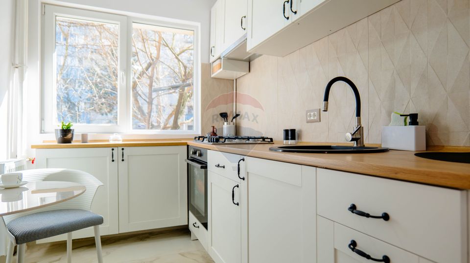 Apartament 2 camere de vânzare Metrou Parc Bazilescu, renovat complet