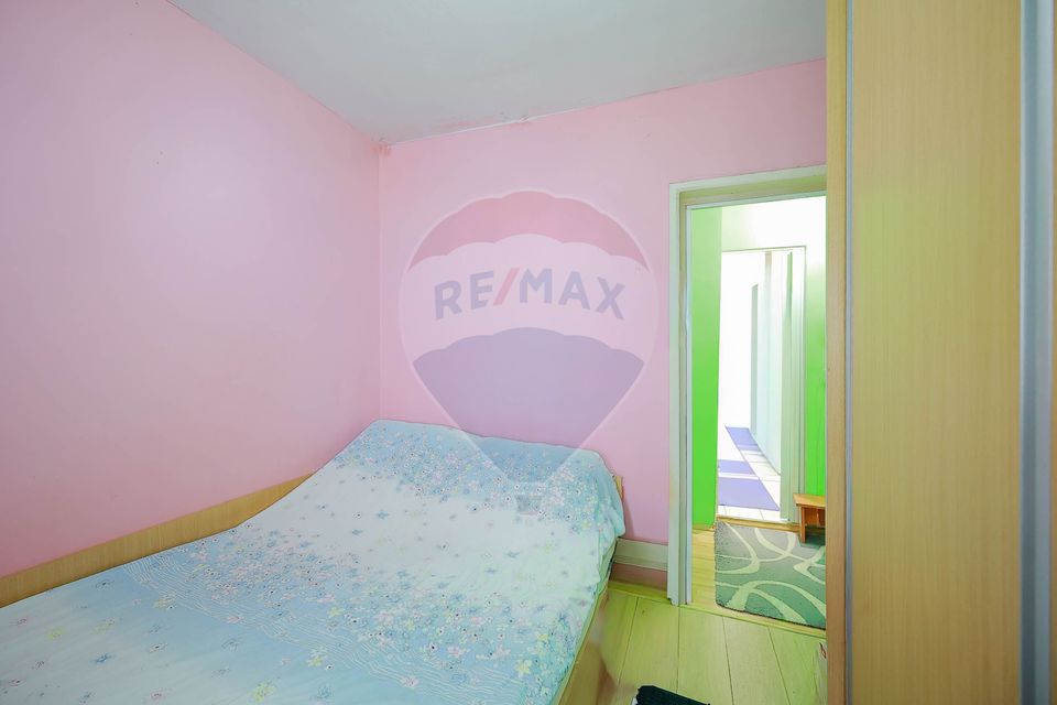 Apartament cu 4 camere, de vânzare în zona Rogerius