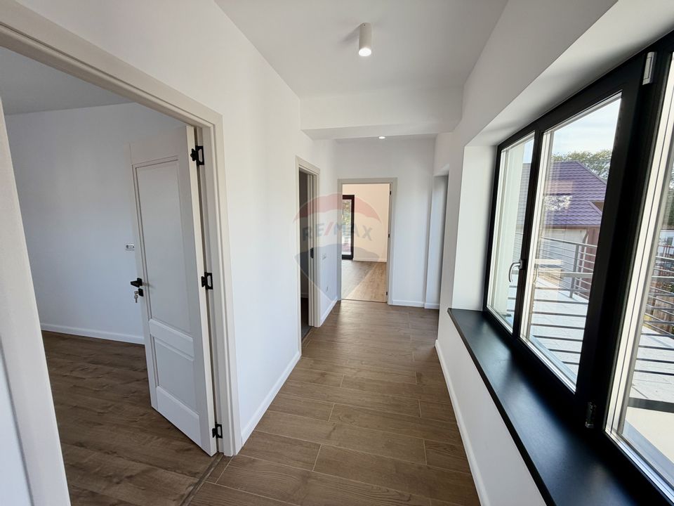 Casă / Vilă cu 4 camere de vânzare în zona Nord