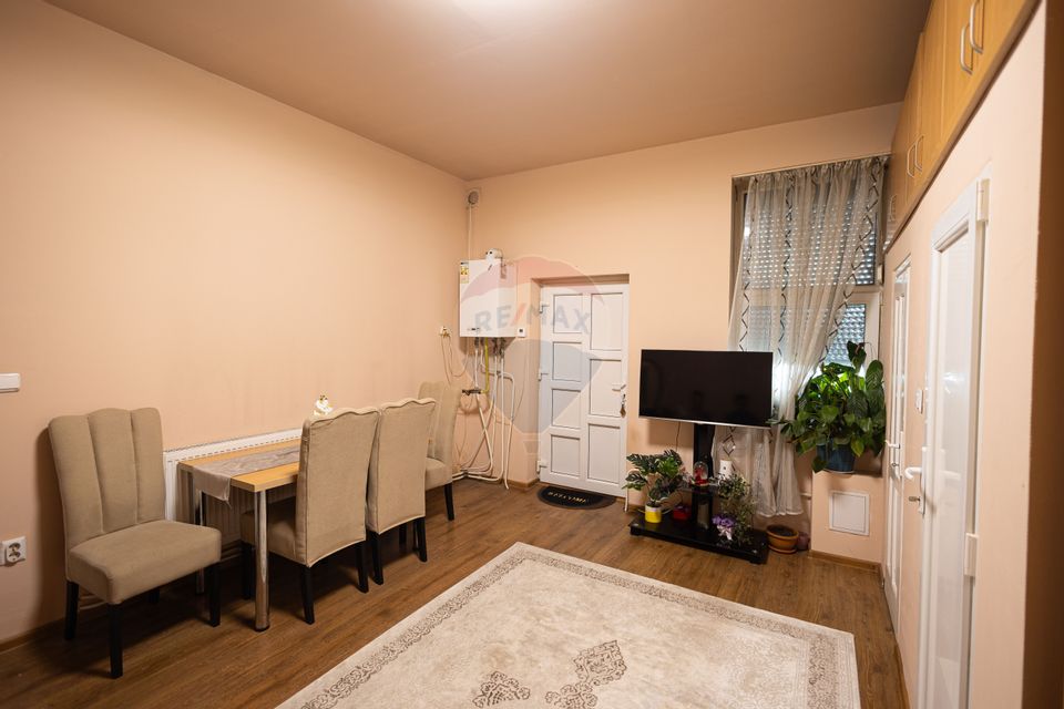 Apartament de vânzare și spațiu comercial COMISION 0%