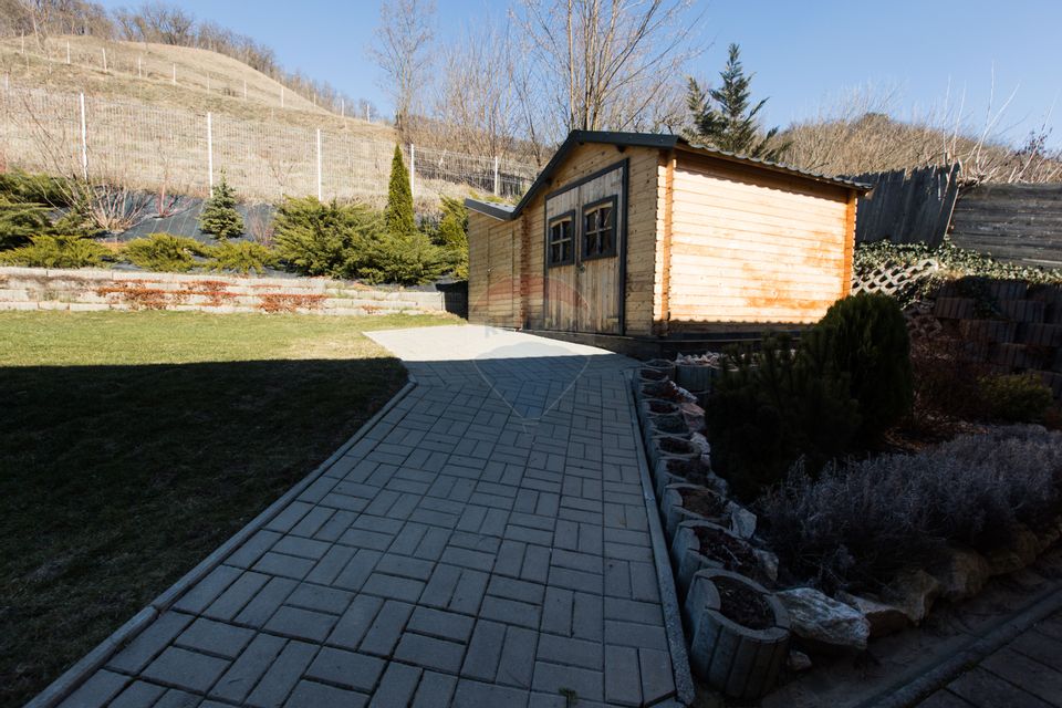 Casă Superbă - Independentă Energetic