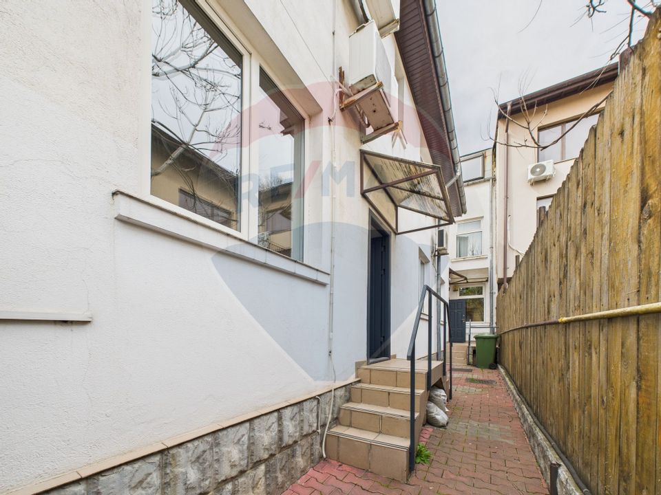 130sqm office space for rent in Unirii area