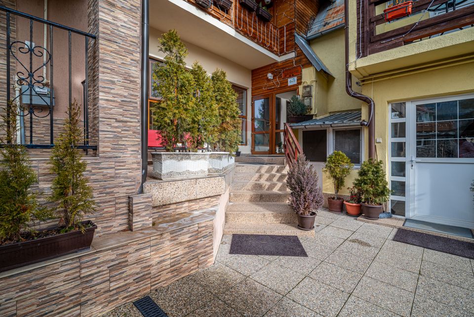 Apartament Busteni – Etaj Integral Vilă – 4 Camere