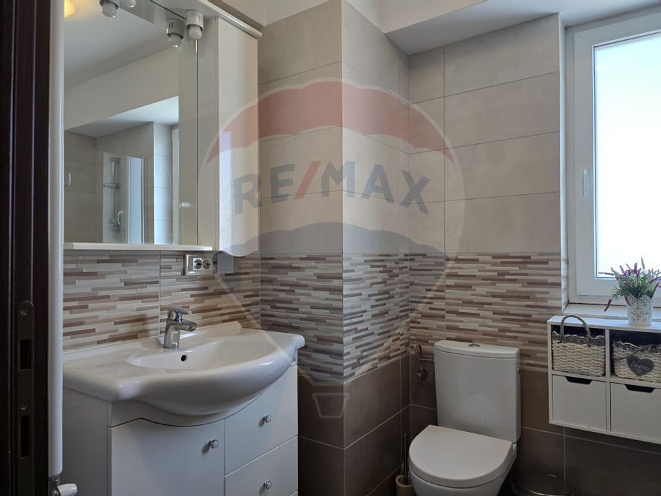 Apartament cu 3 camere de vânzare, cartier FIALD