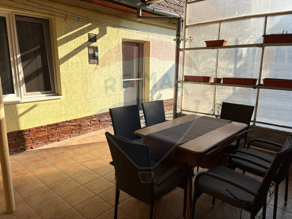 4 room House / Villa for sale, Est area