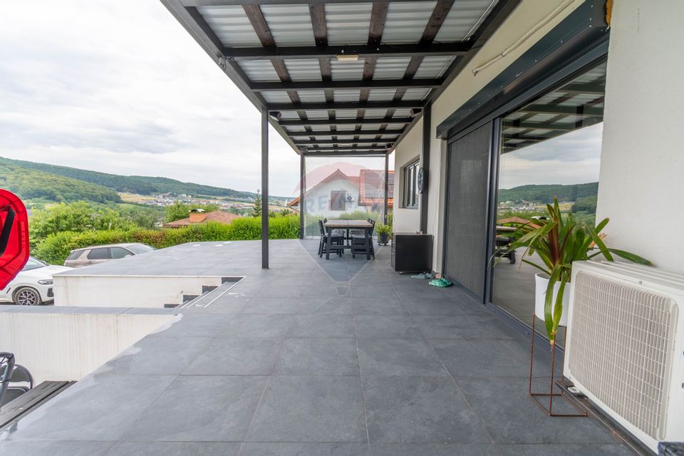 Detached House for Sale / 900 sqm Land, Popesti, Cluj