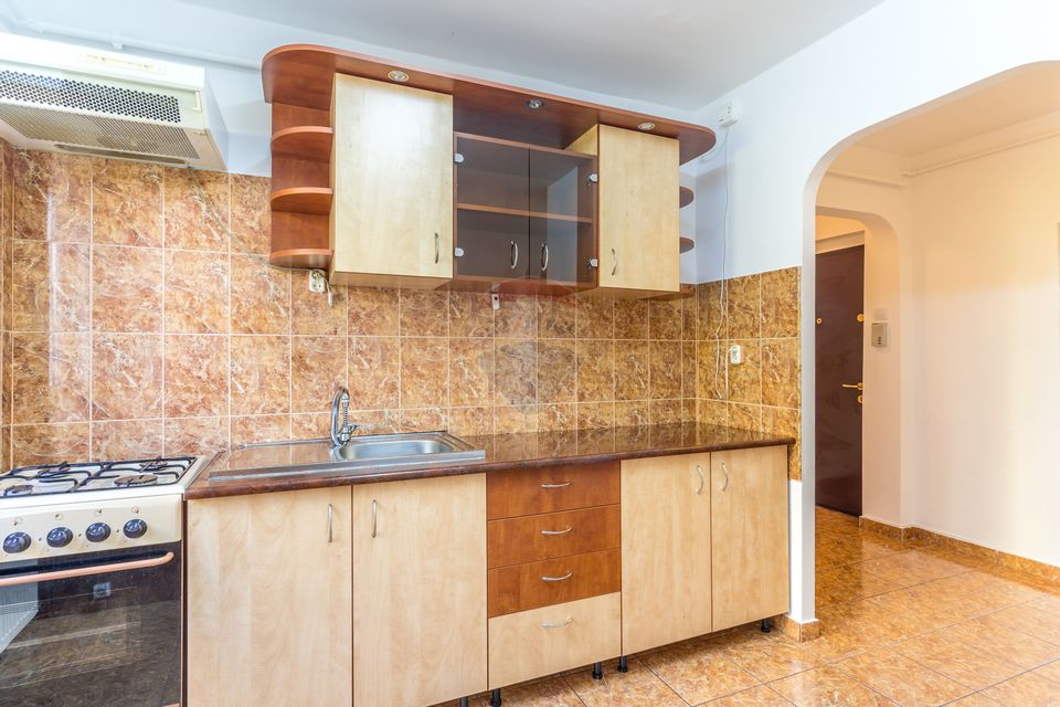 Apartament cu 2 camere de vânzare, str. Brâncuși, 56 mp, boxă