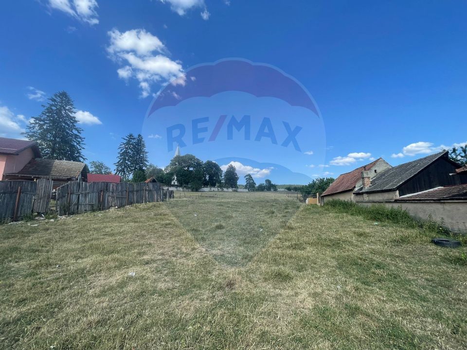 Land 36,000sqm Araci / Strada Principala