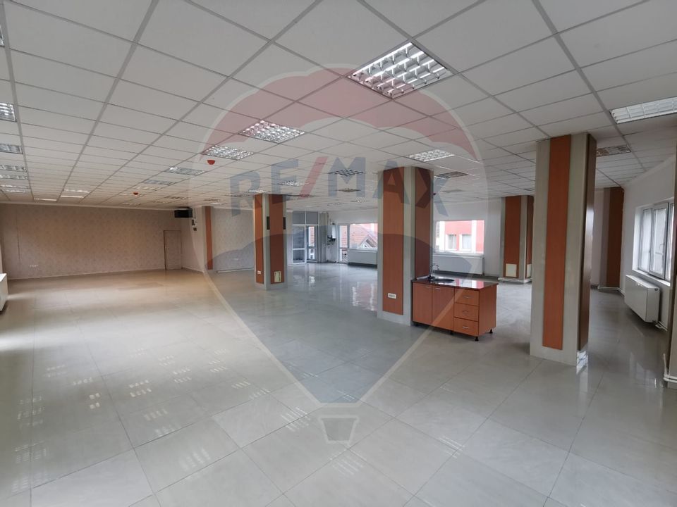 260sq.m Office Space for rent, Centrul Civic area