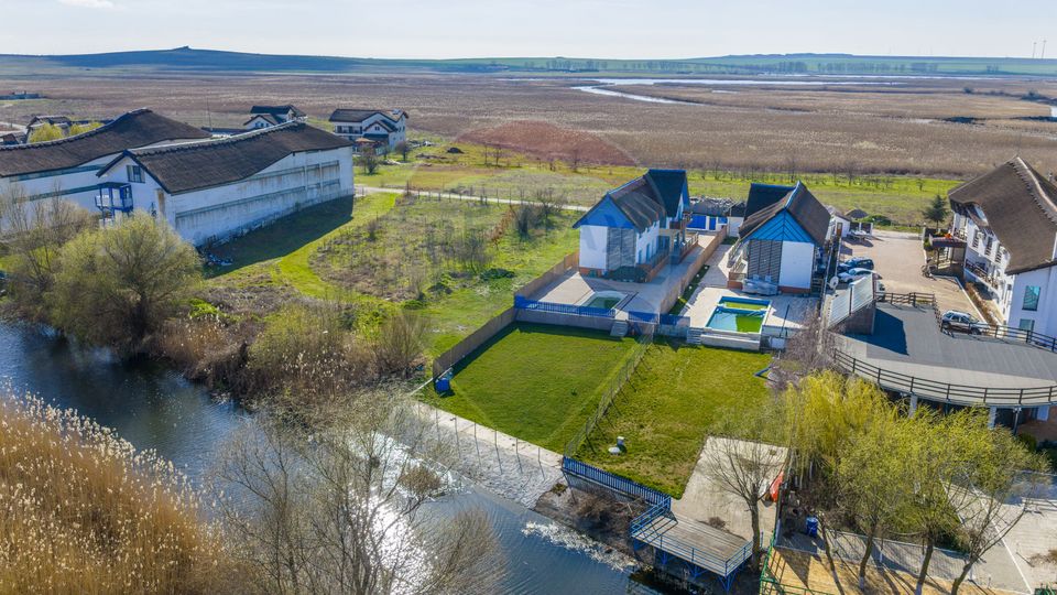 VILA IN MURIGHIOL | IESIRE LA LAC, DELTA DUNARII SI PISCINA | 6 CAMERE