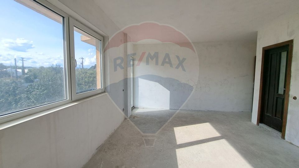 Domain 10000 sqm for sale Valenii de Munte area, Drajna