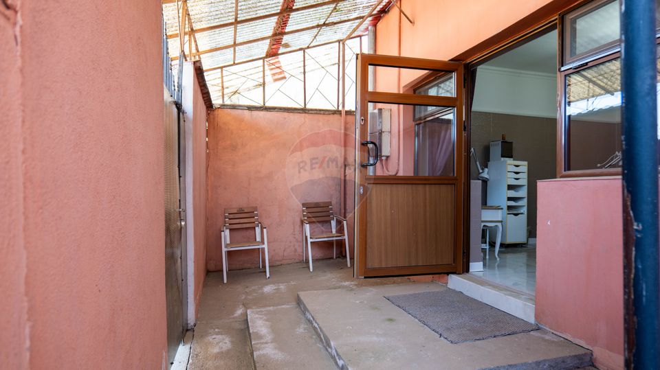 4 room House / Villa for sale