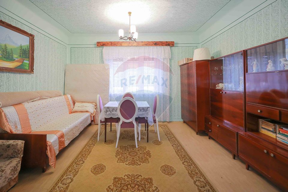 De vânzare Casā + Teren 2685 mp Intravilan, Betfia, Bihor