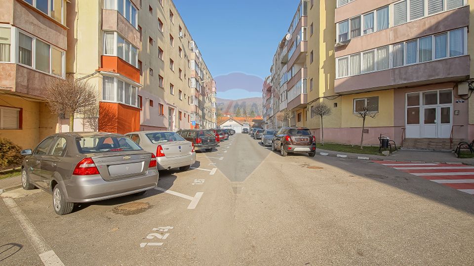 3 room Apartment for sale, Central area