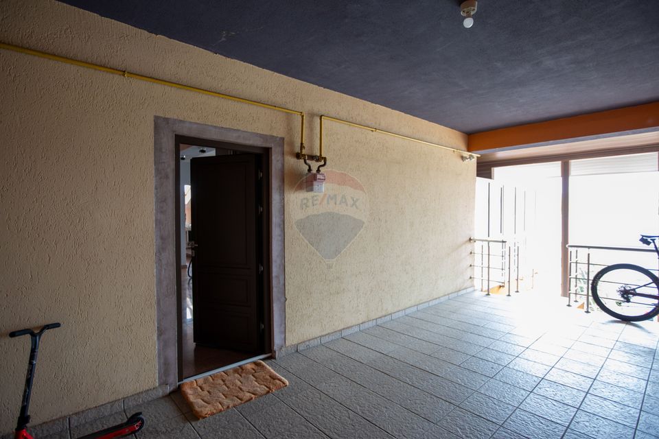 4 room Apartment for sale, CFR area